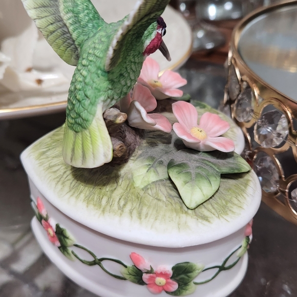 Jewelry box - Picture 3 of 4